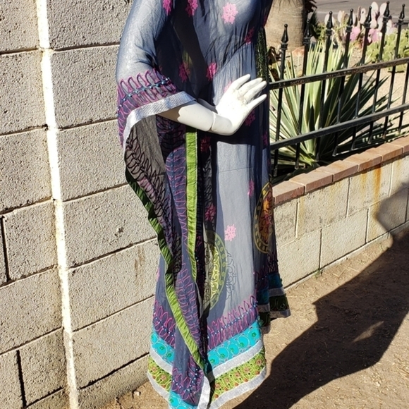 RIVA SILK Kaftan Style Long Printed‎ Dress - Picture 7 of 8